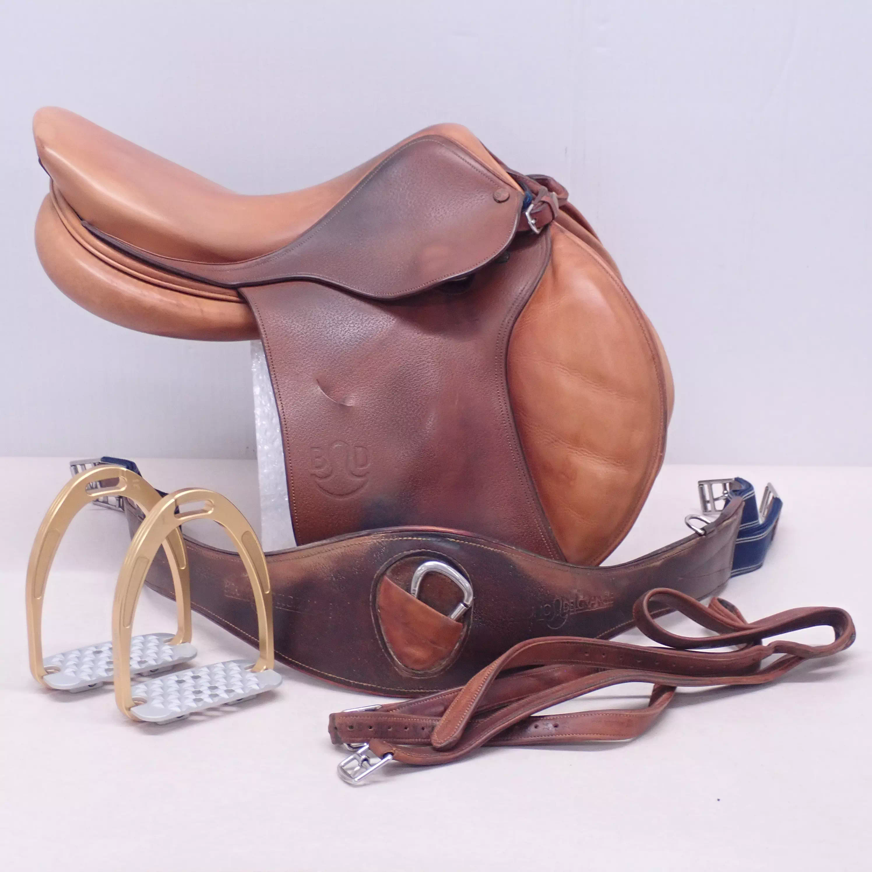 鞍の付属品が揃っているのかのチェック