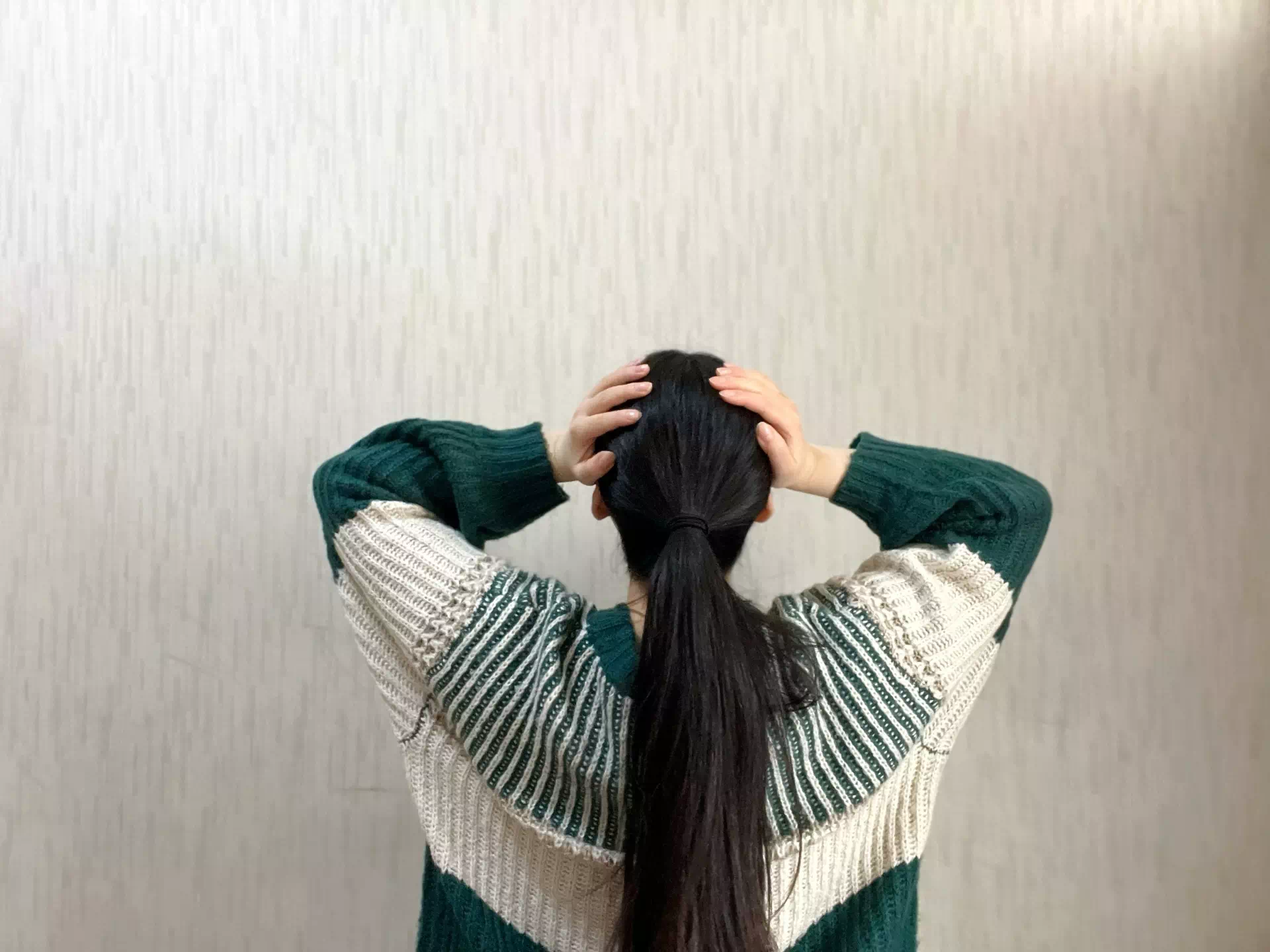 後悔している女性