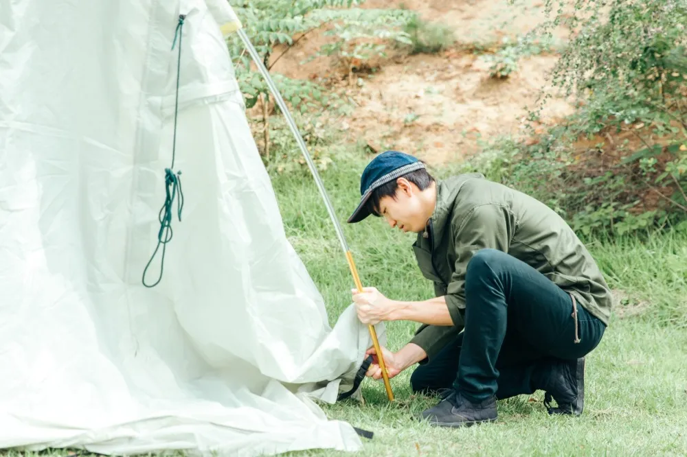 ソロキャンプ テント 設営