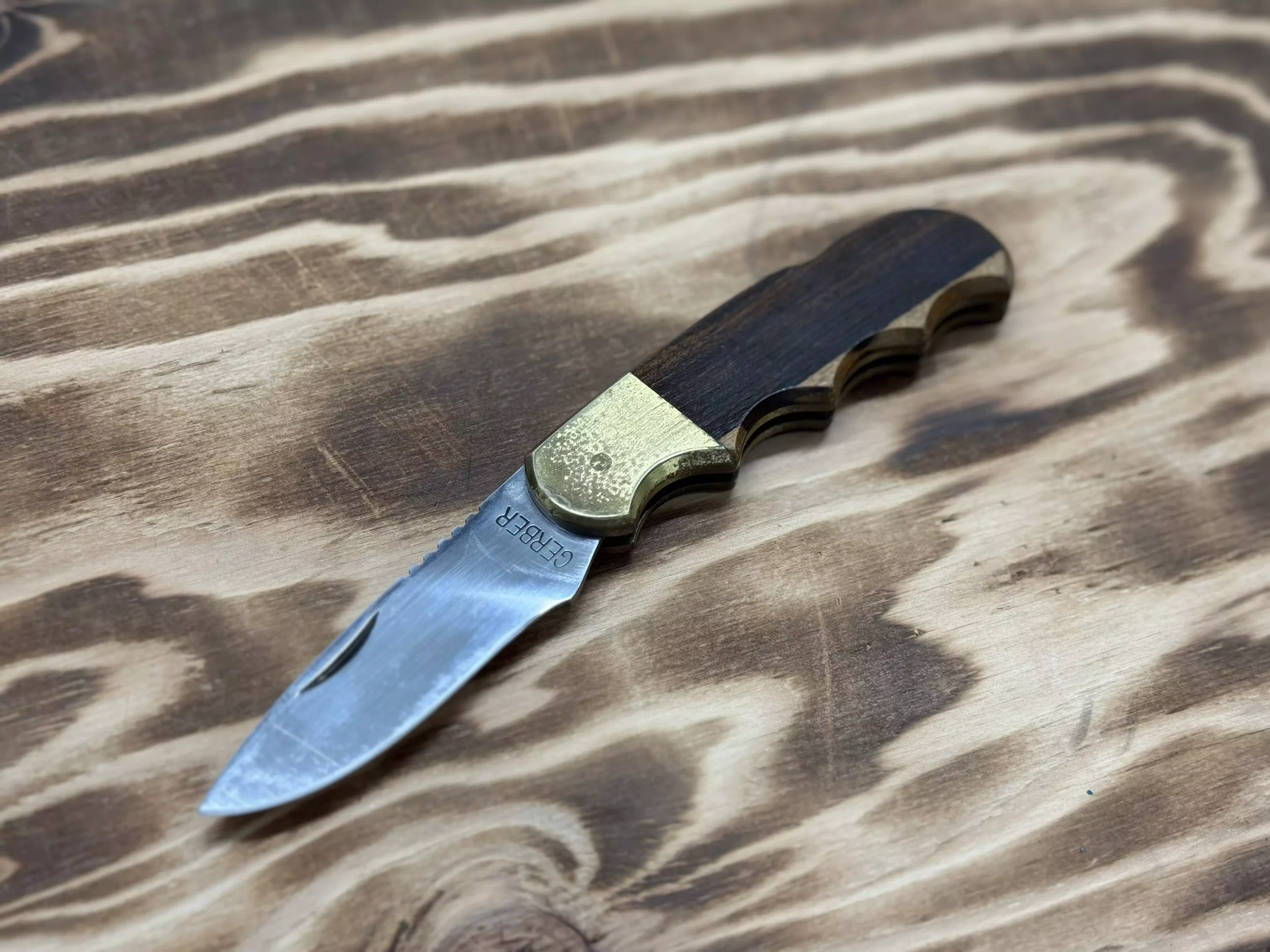 ナイフ　Gerber Magnum Folding Hunter