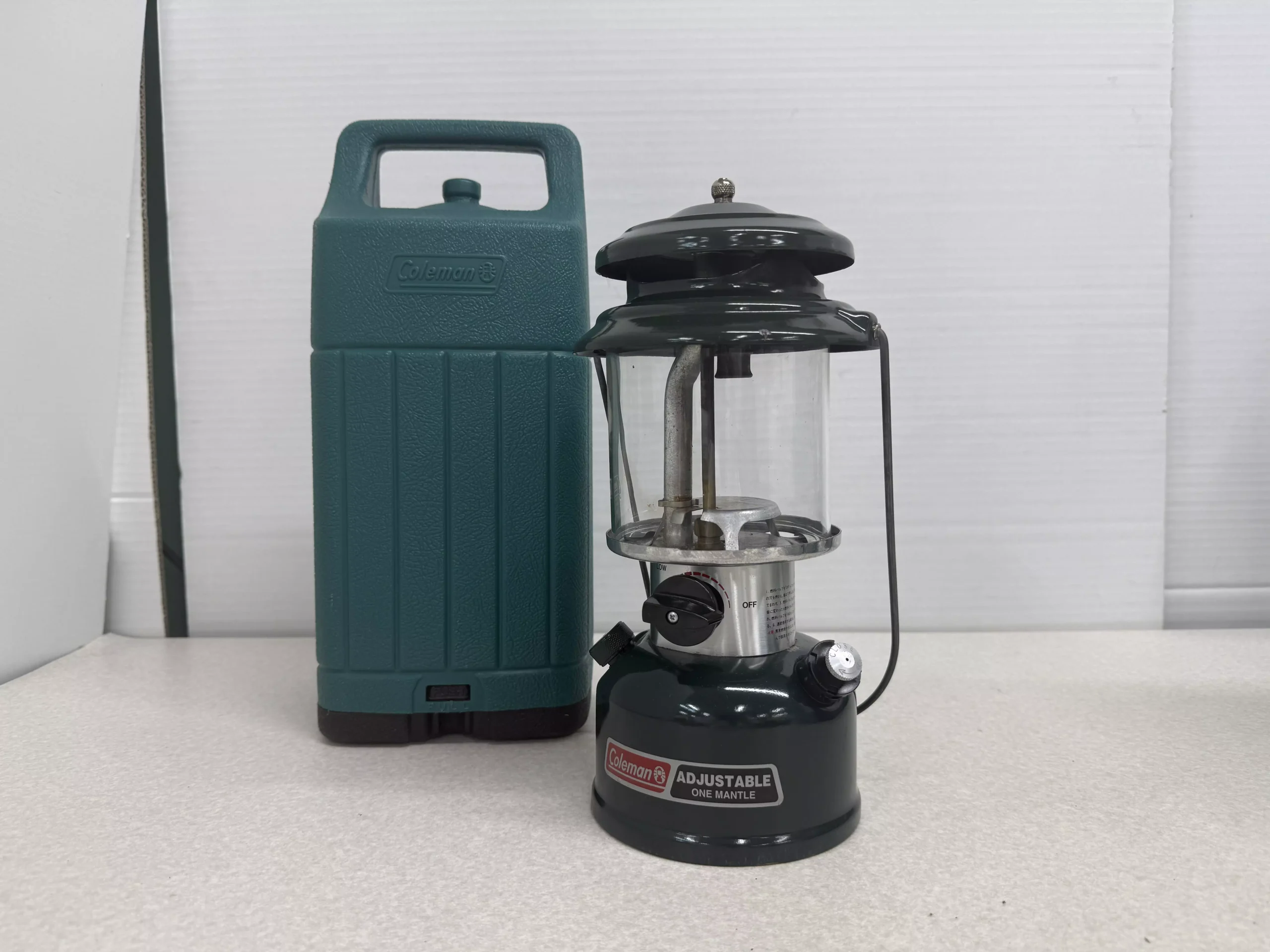 Colemanのワンマントルランタン 286A ADJUSTABL（95年製）のグリーンカラー　①