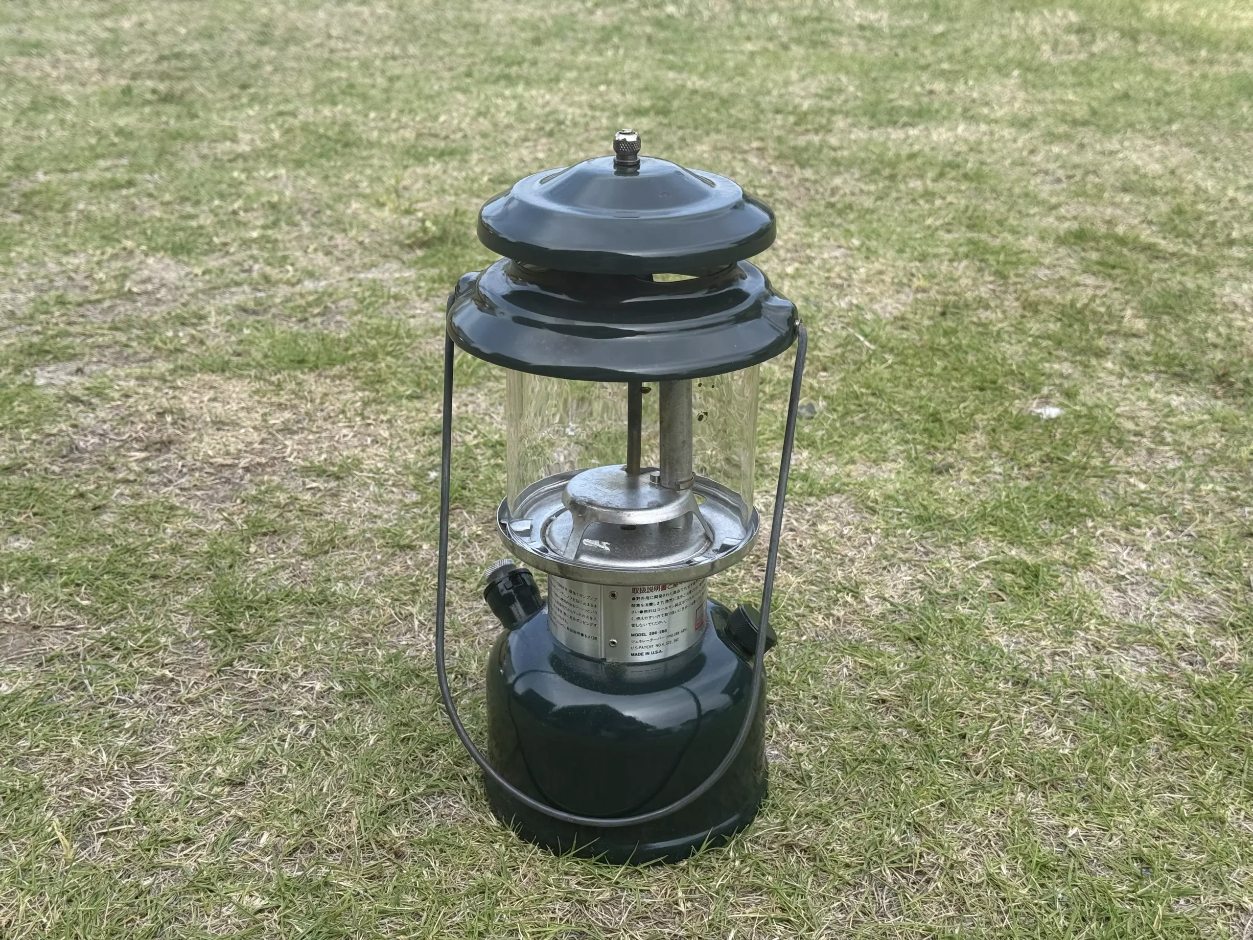 Colemanのワンマントルランタン 286A ADJUSTABL（95年製）のグリーンカラー　後ろ