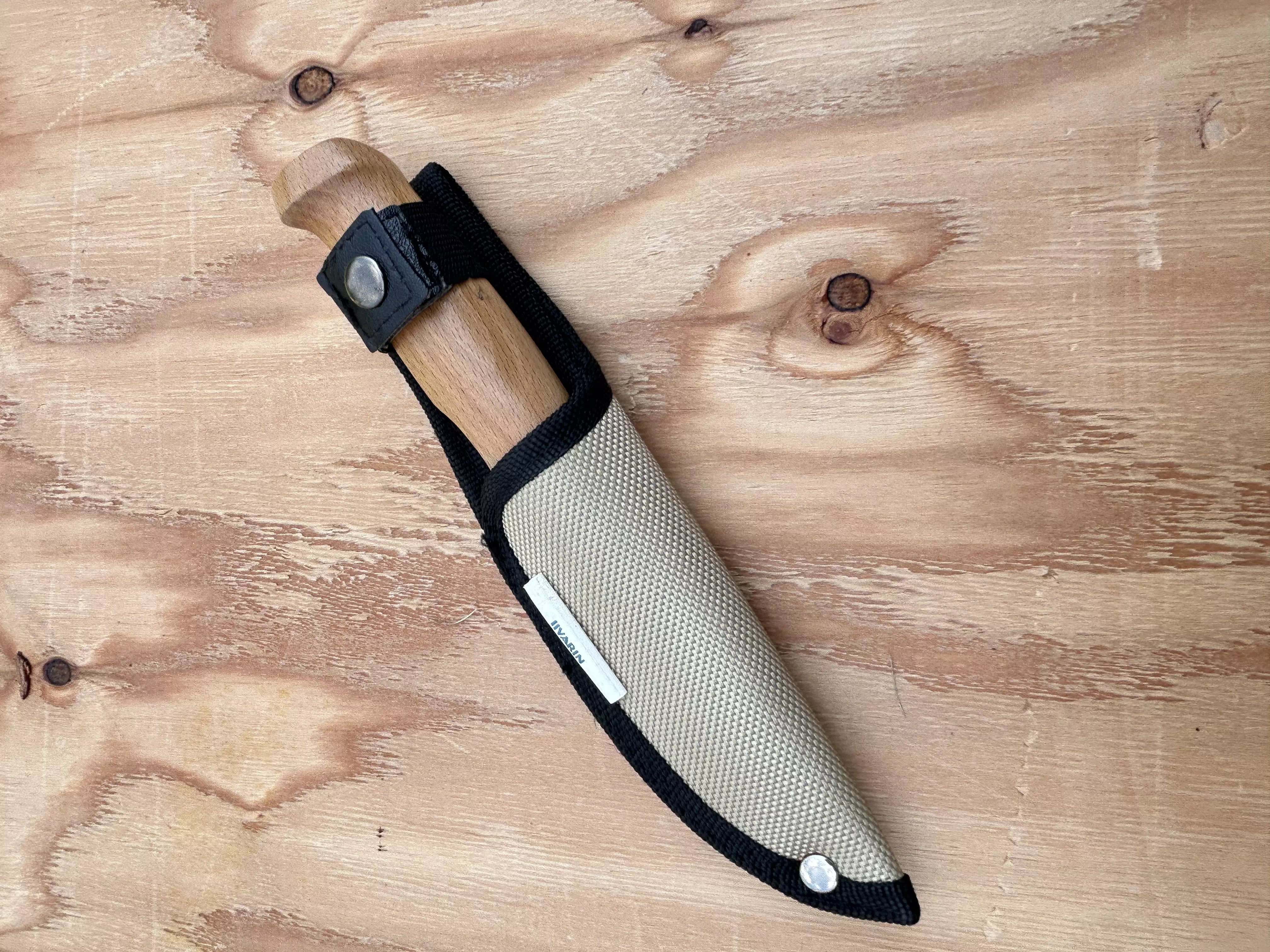 IVARIN PUUKKO TEHDASの「プーッコナイフウッドグリップ(ミディアム) シース
