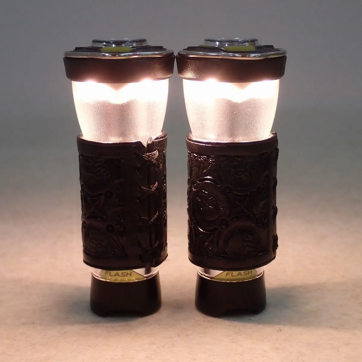 GOALZERO Lighthouse Micro FLASH ペイズリー柄レザージャケット 正面 直立